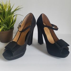 DIVA LOUNGES HEELS BLACK SUEDE SIZE 7